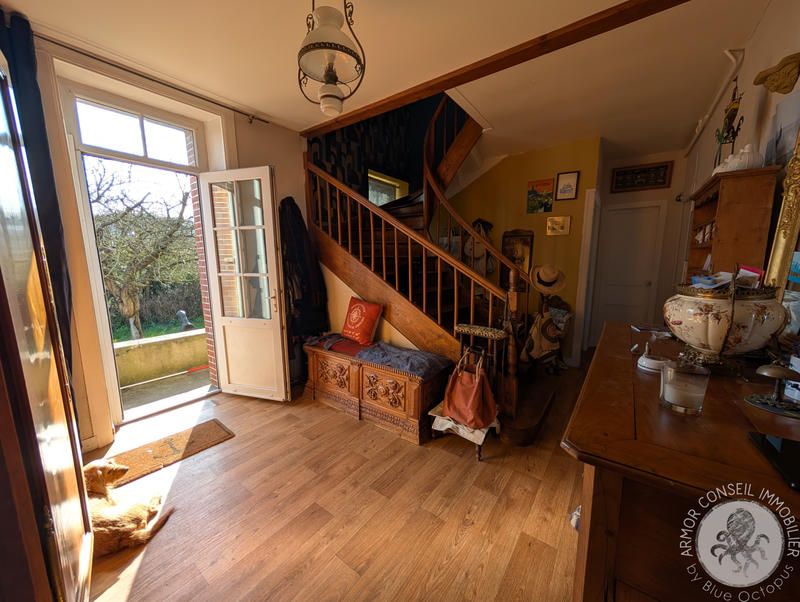 Maison - 229 m² - 8 pièces