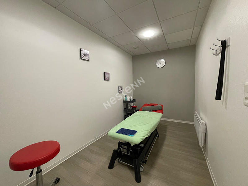 Bureau - 137 m² - 5 pièces