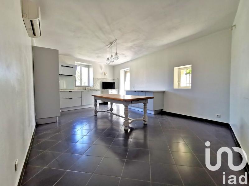 Maison - 210 m² - 9 pièces