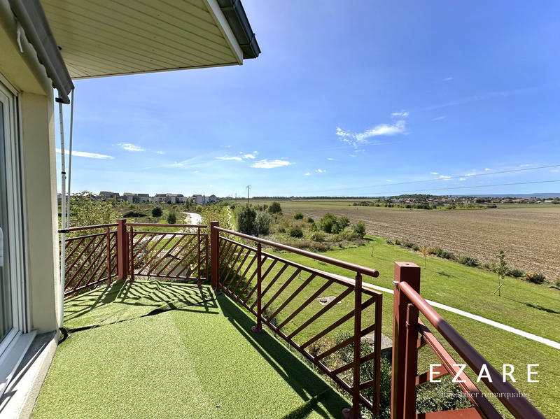 Appartement - 80 m² - 4 pièces