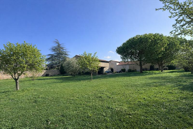 Maison - 223 m² - 8 pièces