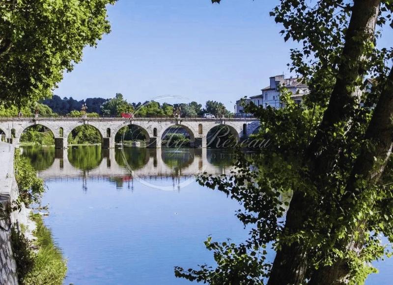 Propriété - 210 m² - 5 pièces