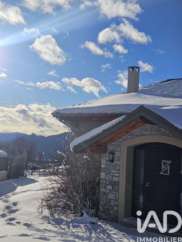 Châlet - 287 m² - 10 pièces