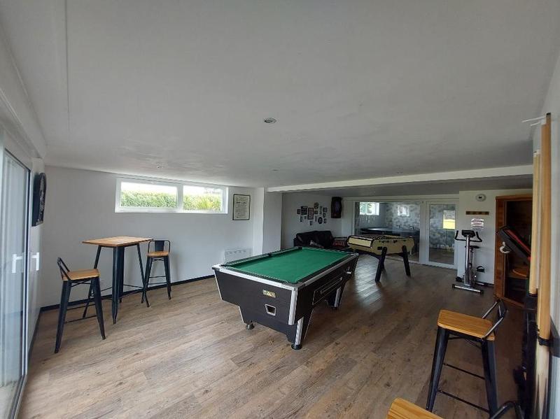 Maison - 184 m² - 8 pièces