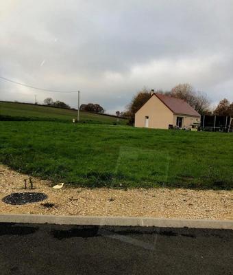 Terrain constructible - 1 470 m²