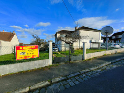 Maison - 216 m² - 10 pièces