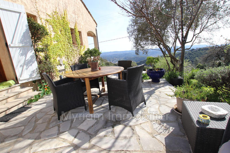 Maison - 265 m² - 8 pièces