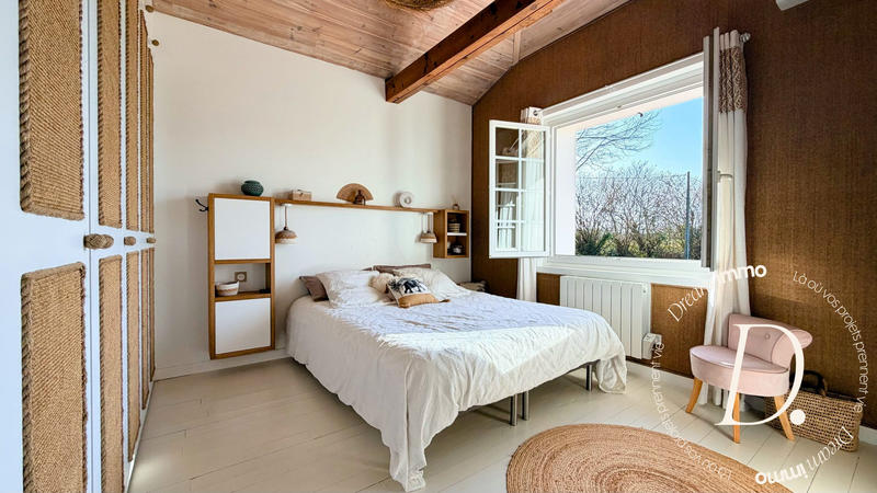 Maison - 211 m² - 7 pièces