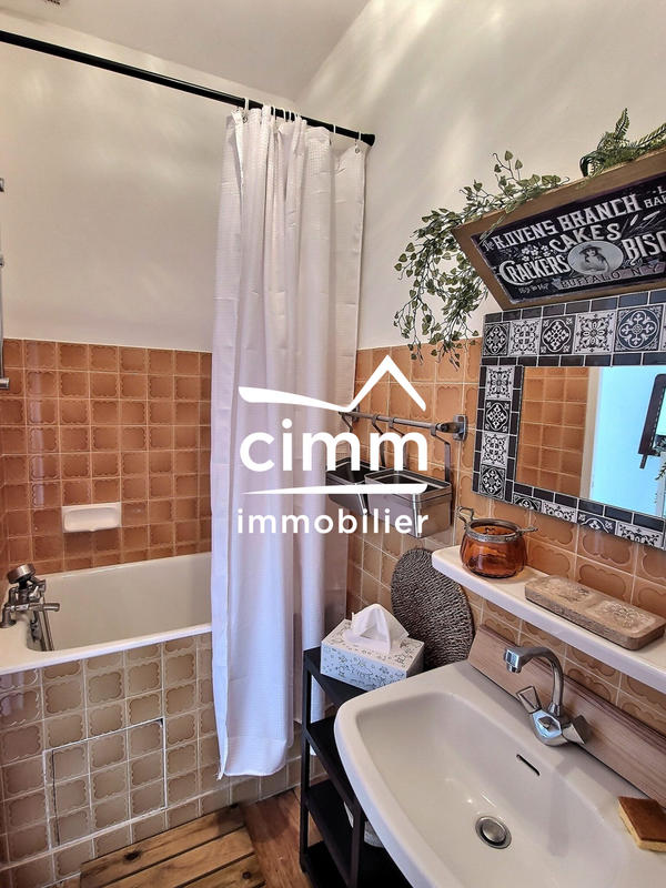 Maison ancienne - 354 m² - 8 pièces