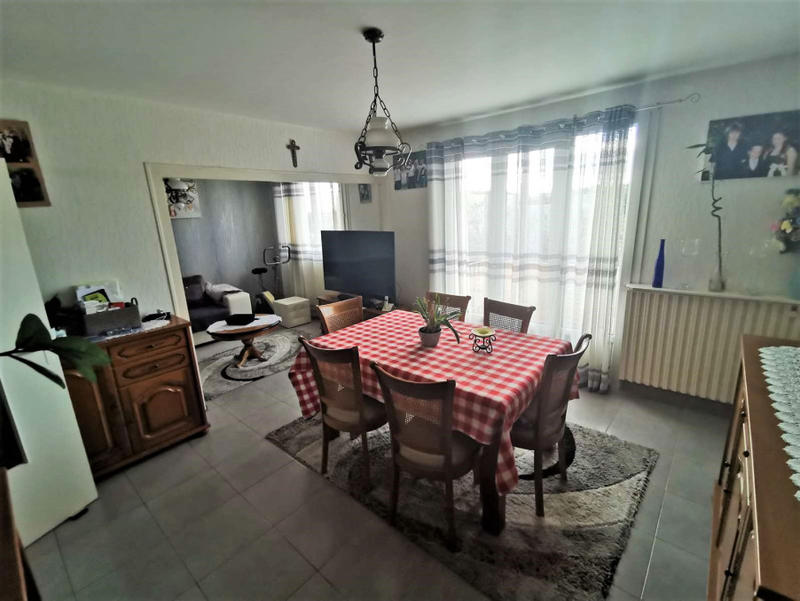 Appartement - 98 m² - 6 pièces