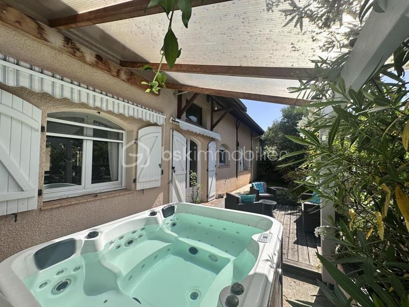 Maison de village - 100 m² - 4 pièces