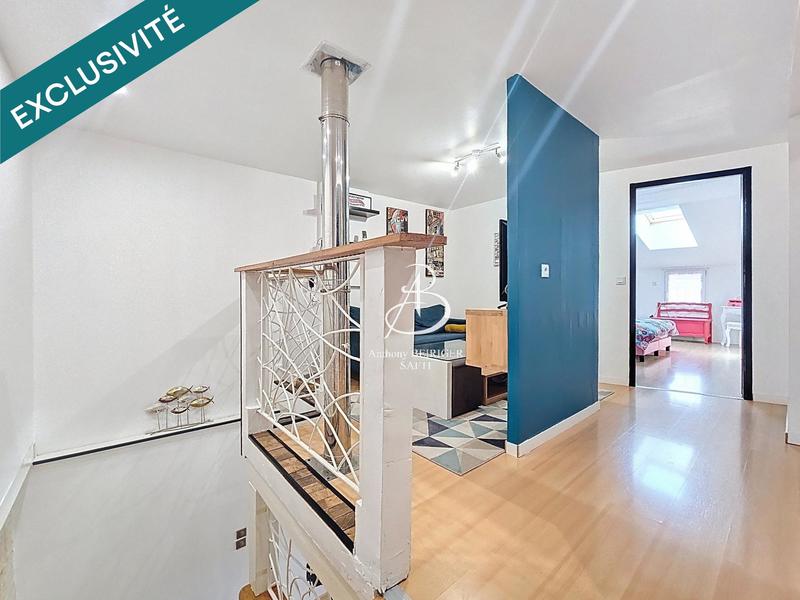 Maison - 240 m² - 8 pièces