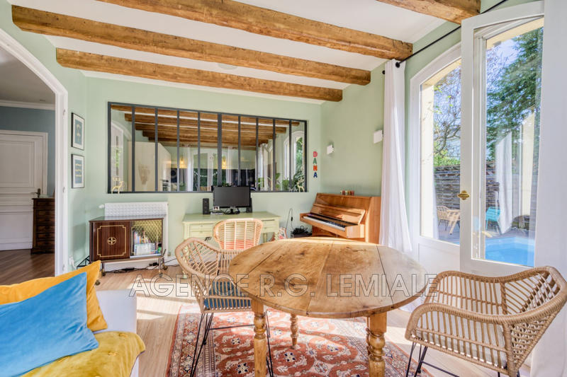 Maison - 226 m² - 8 pièces