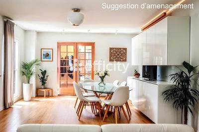 Maison - 330 m² - 7 pièces