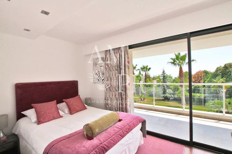 Villa - 230 m² - 8 pièces