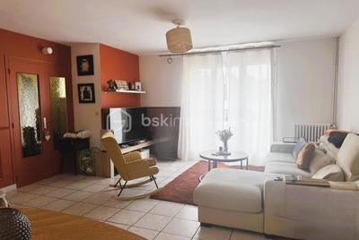 Maison jumelée - 110 m² - 5 pièces