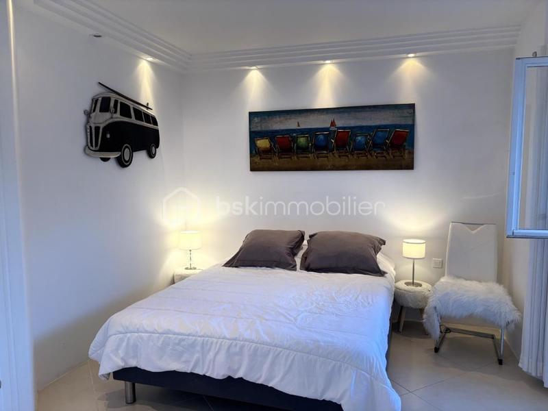 Appartement - 120 m² - 5 pièces