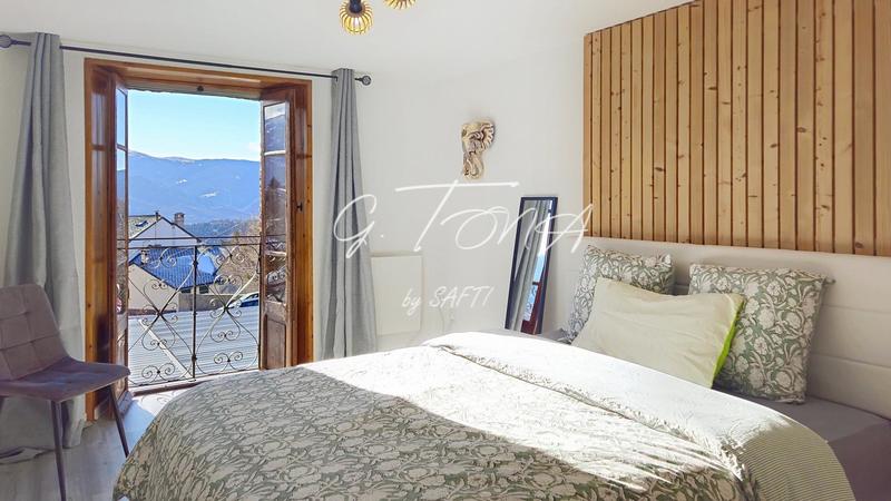 Appartement - 176 m² - 6 pièces