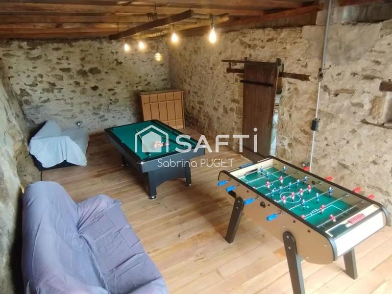 Maison - 144 m² - 8 pièces