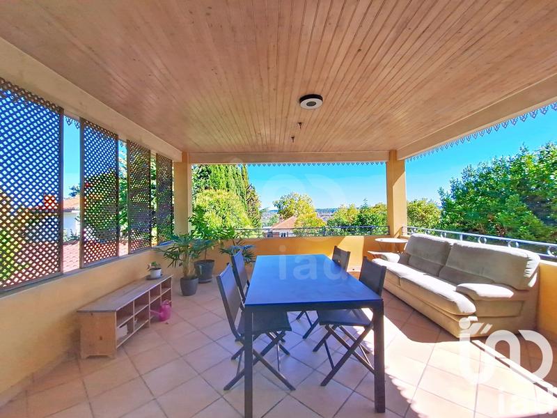 Maison - 174 m² - 7 pièces