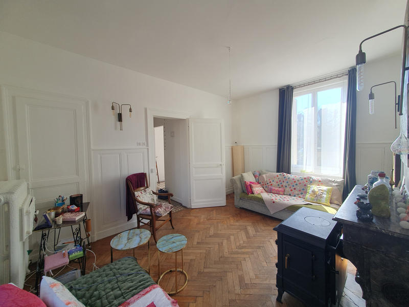 Maison - 187 m² - 10 pièces