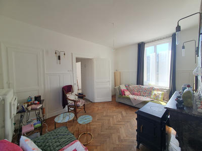 Maison - 187 m² - 10 pièces