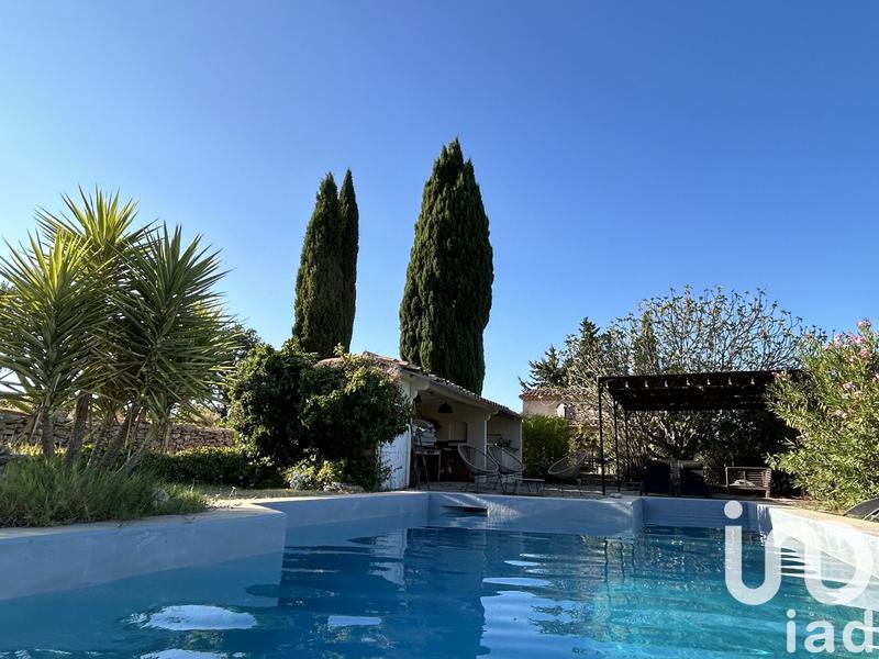 Maison - 222 m² - 8 pièces