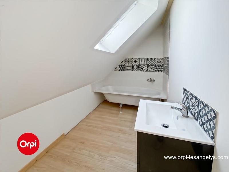 Maison - 215 m² - 8 pièces