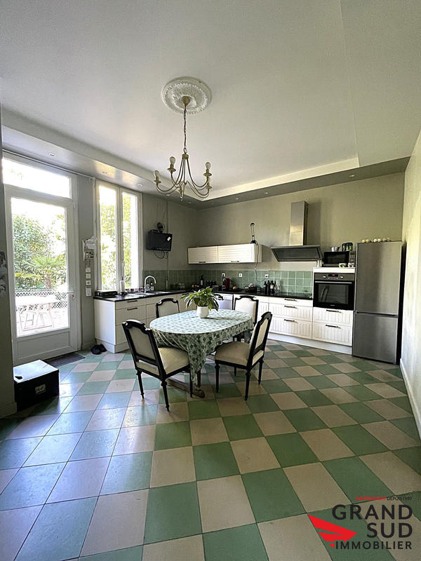 Maison - 160 m² - 5 pièces