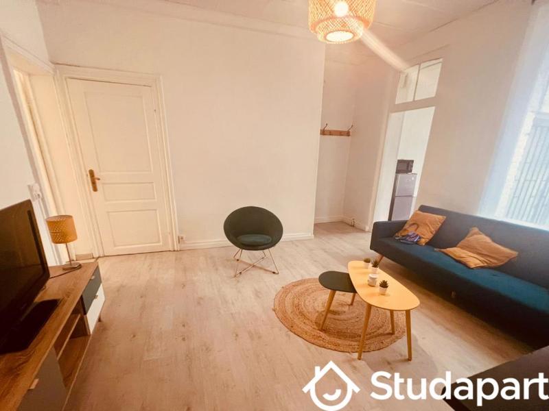 Chambre - 15 m² - 1 pièce