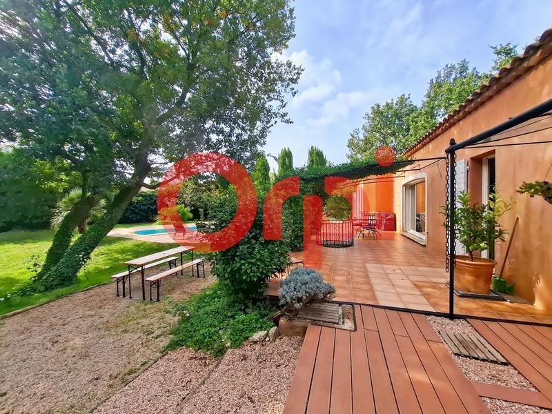 Villa - 251 m² - 7 pièces