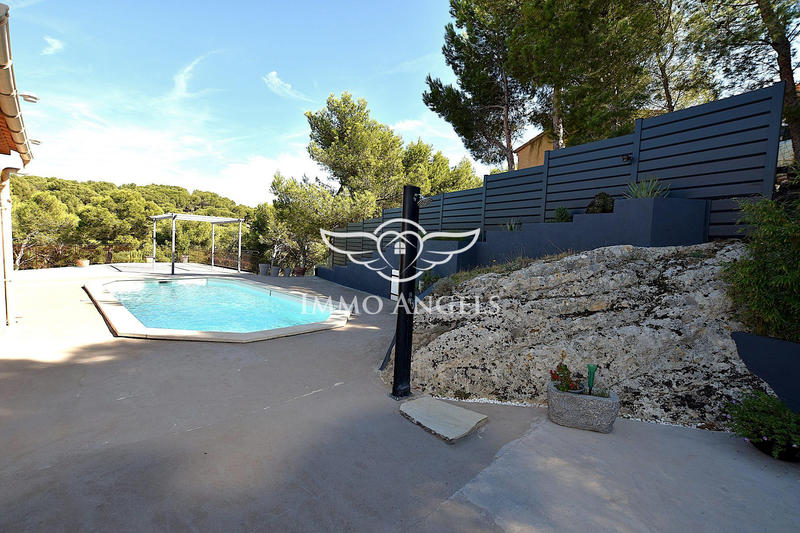 Villa - 206 m² - 9 pièces
