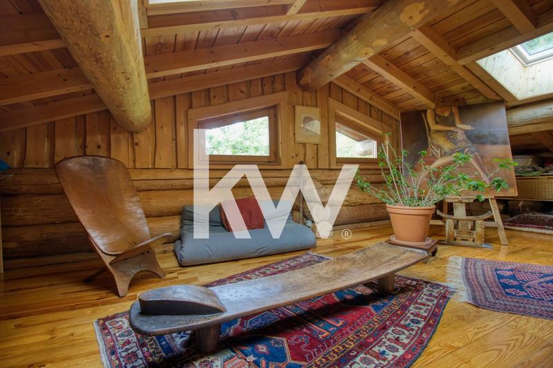 Maison - 260 m² - 8 pièces