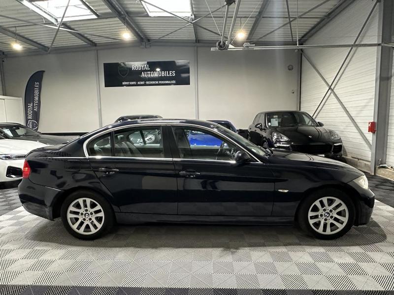 Bmw Série 3 (E90) 325xi 3.0 i 24v 4wd 218 cv Boîte auto Confort