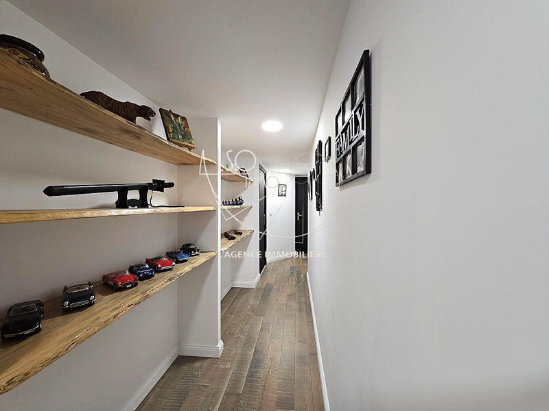 Maison - 244 m² - 7 pièces