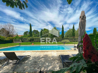 Maison - 340 m² - 12 pièces