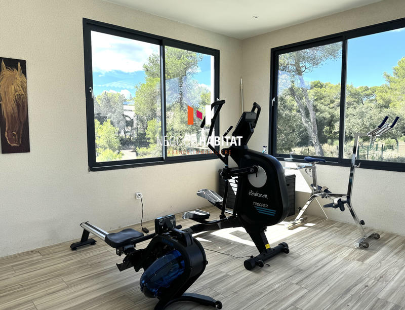 Villa - 167 m² - 10 pièces