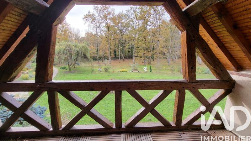 Maison - 235 m² - 10 pièces