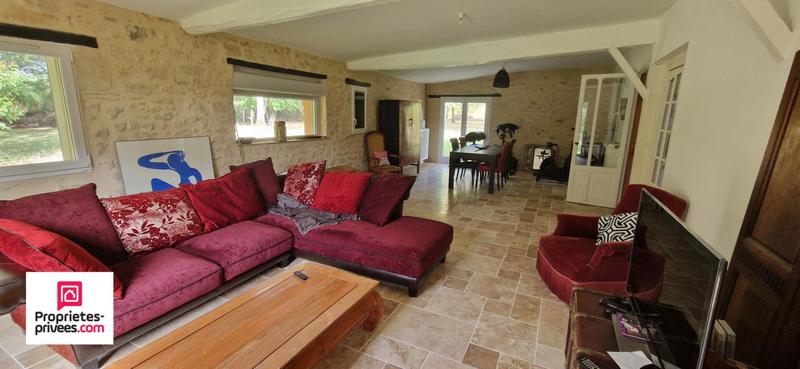 Maison - 235 m² - 7 pièces