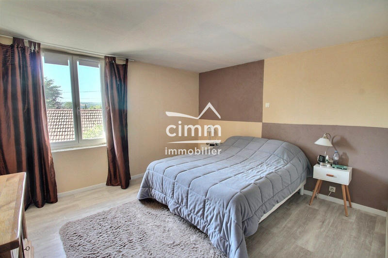 Maison - 151 m² - 5 pièces