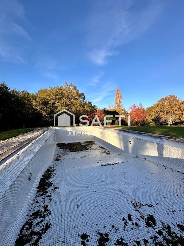 Maison - 430 m² - 12 pièces