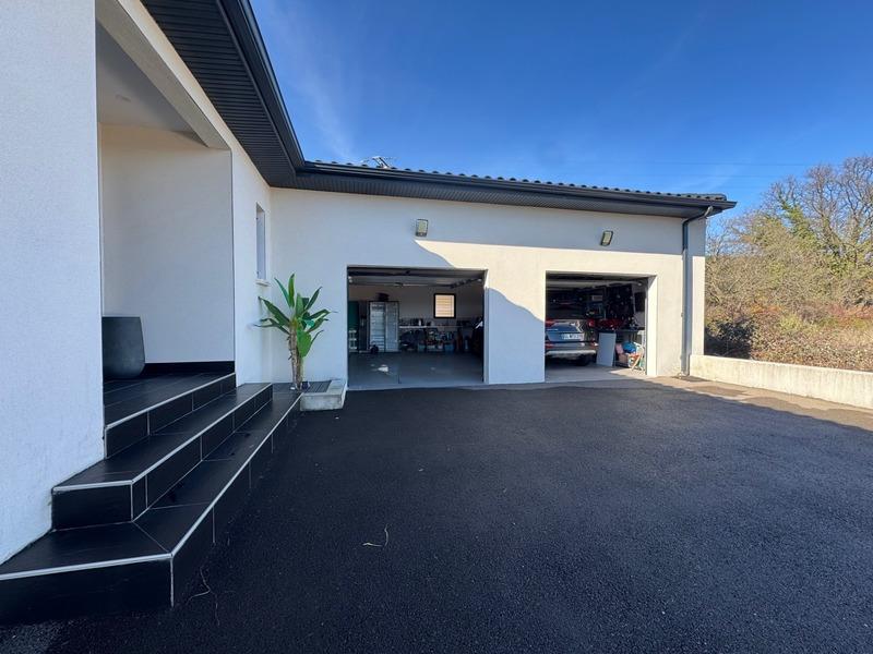 Maison - 185 m² - 7 pièces