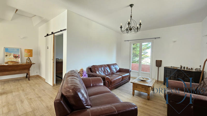 Maison - 291 m² - 10 pièces