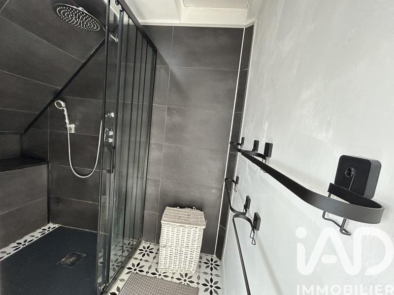 Maison - 176 m² - 8 pièces