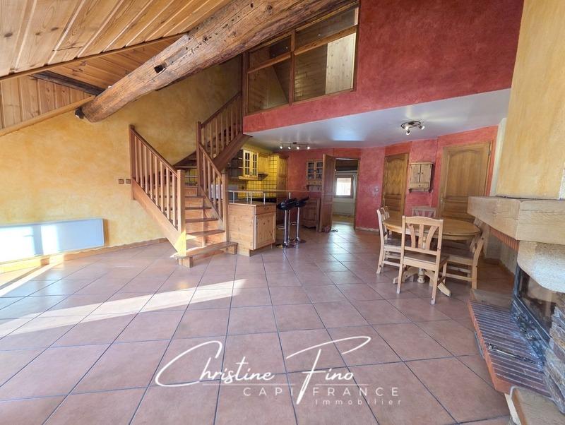 Appartement - 114 m² - 6 pièces