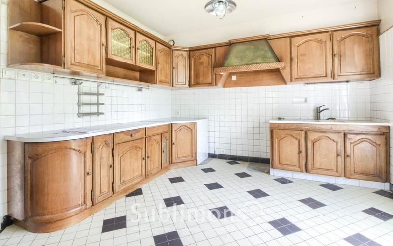 Maison - 183 m² - 8 pièces