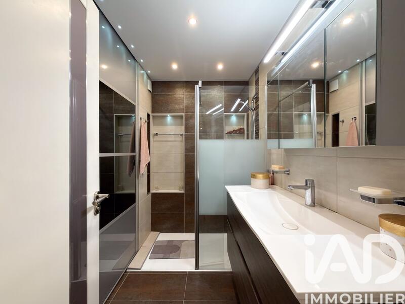 Appartement - 101 m² - 4 pièces