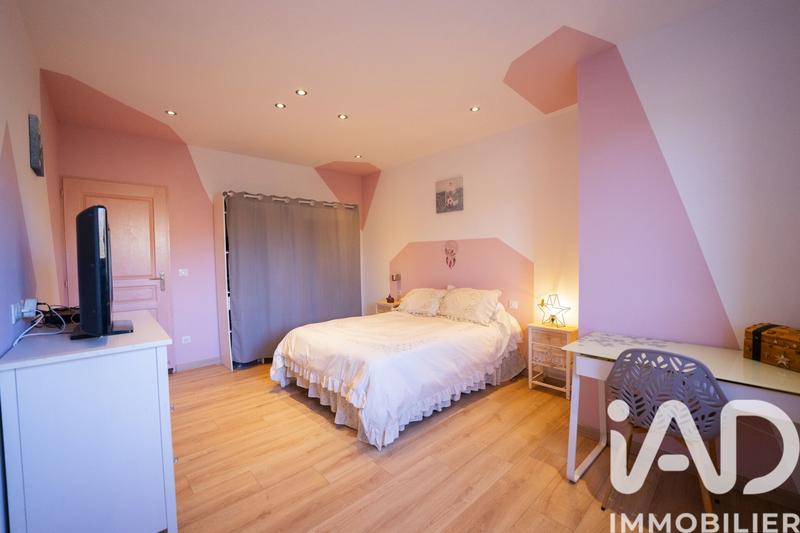 Maison - 275 m² - 5 pièces