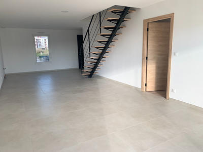 Maison - 98 m² - 4 pièces