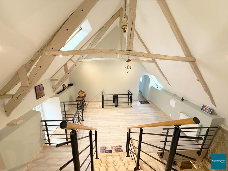 Maison - 250 m² - 8 pièces